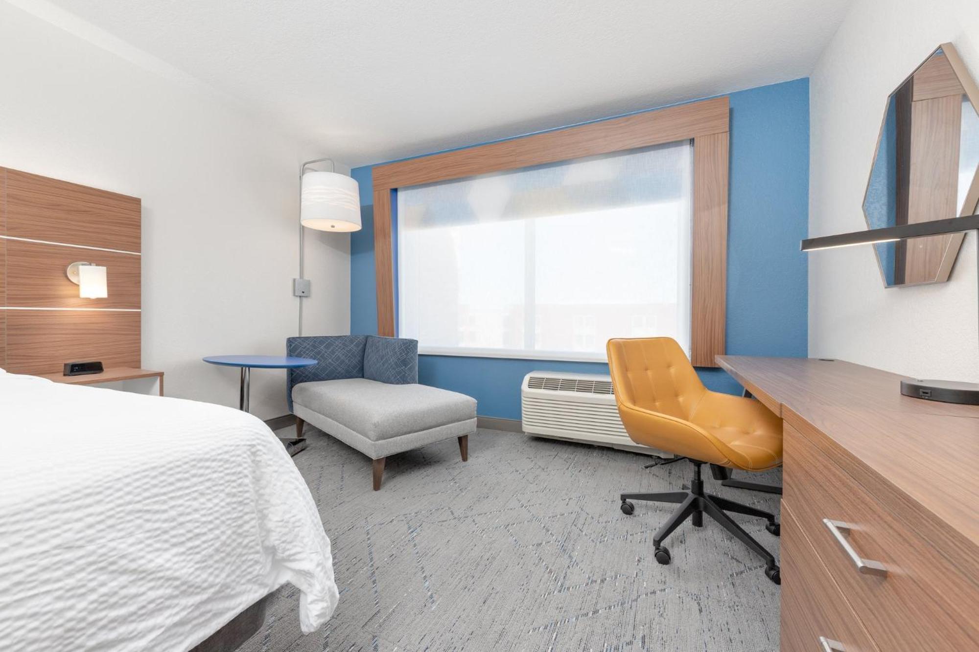Holiday Inn Express & Suites Moore By Ihg Bagian luar foto